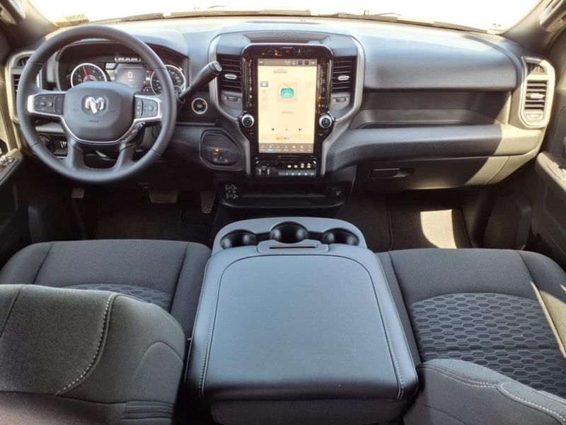 2025 Ram 2500 Tradesman photo 12