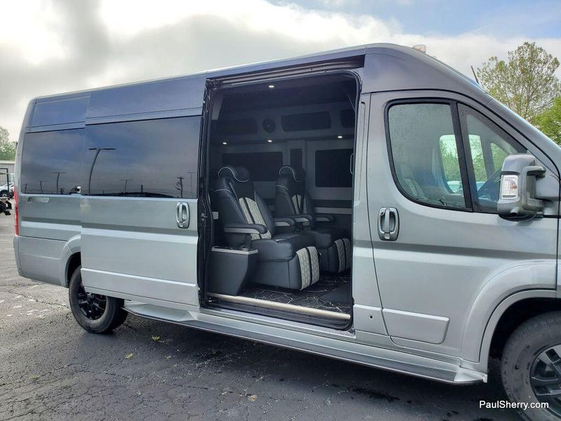 2024 RAM Promaster 3500 Slt+ Window Van High Roof 159