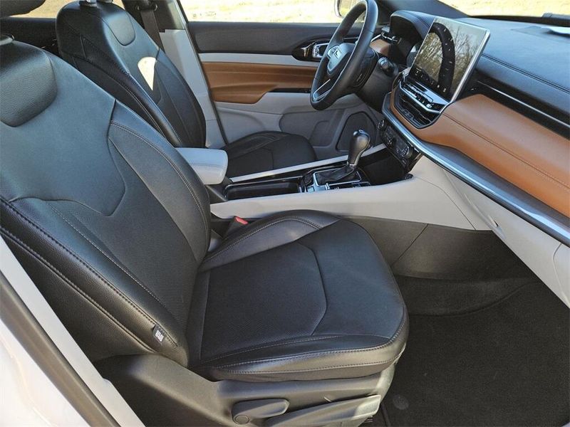 2023 Jeep Compass LimitedImage 30