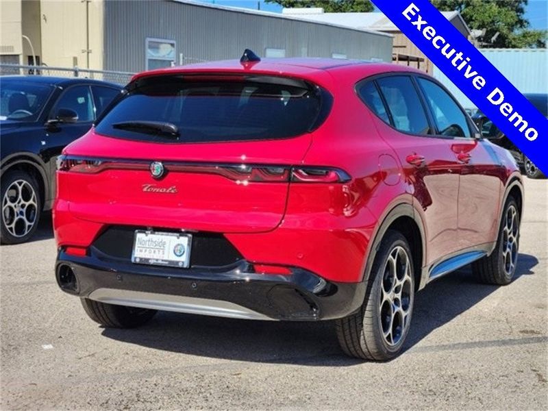 2024 Alfa Romeo Tonale Ti Eawd in a Alfa Rosso (Red) exterior color and Blackinterior. Northside Alfa Romeo of Houston 281-475-4549 alfaromeousaofnorthhouston.com 