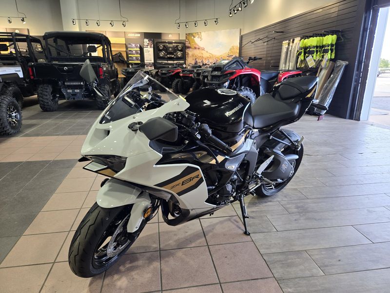 NEW 2026 KAWASAKI NINJA ZX6R ABS Image 3