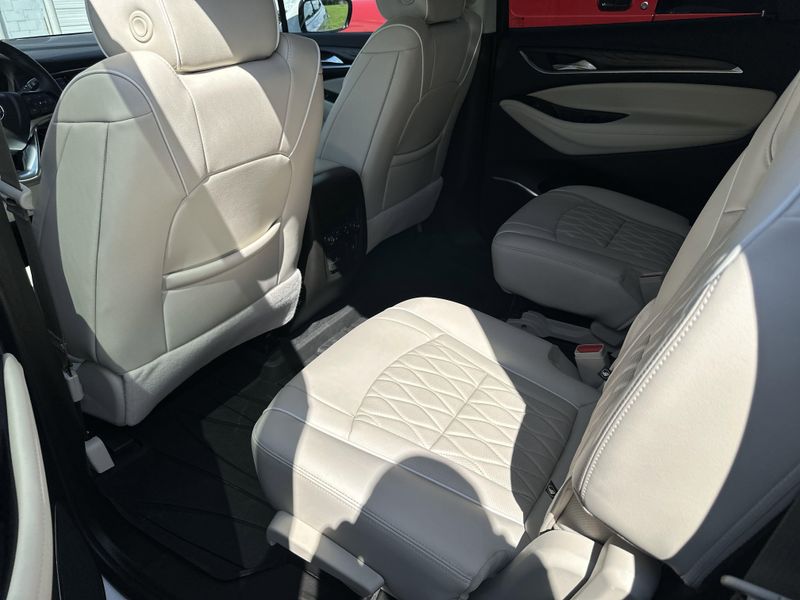 2022 Buick Enclave AvenirImage 6
