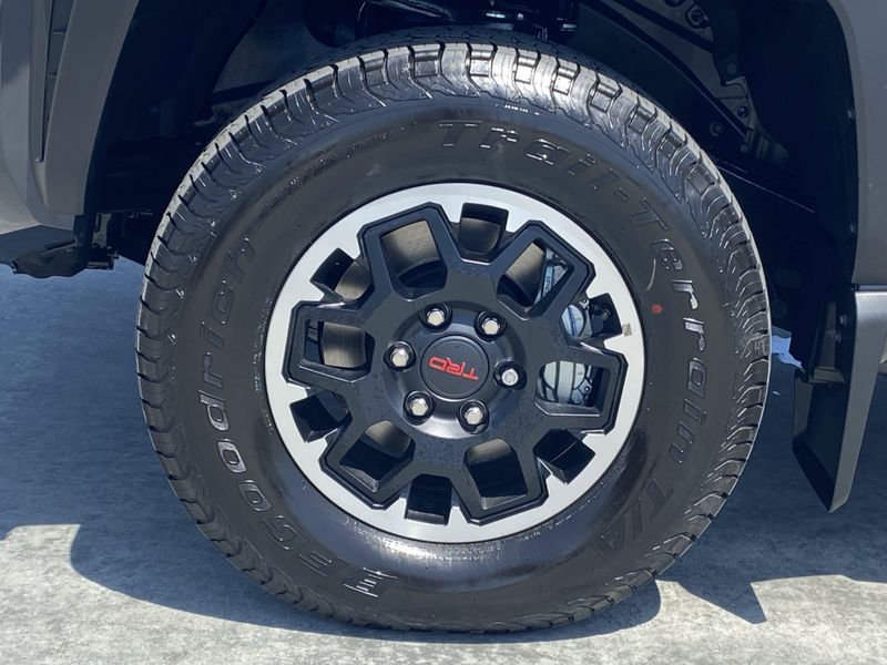 New 2025 Toyota Tacoma TRD Off RoadImage 8