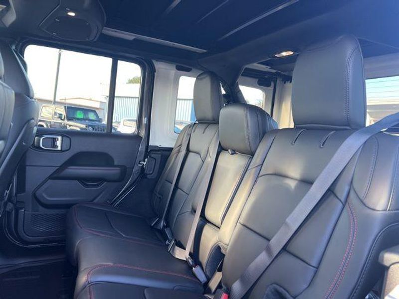 2025 Jeep Wrangler 4-door Rubicon