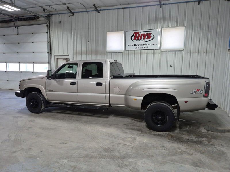 2005 Chevrolet Silverado 3500 DRW LTImage 17