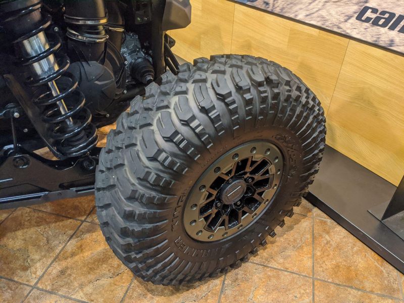 New 2027 Can-Am MAVERICK X3 MAX X RC TURBO RR Image 18