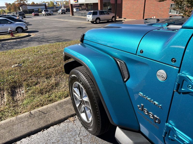 Used 2020 Jeep Wrangler Unlimited SaharaImage 13