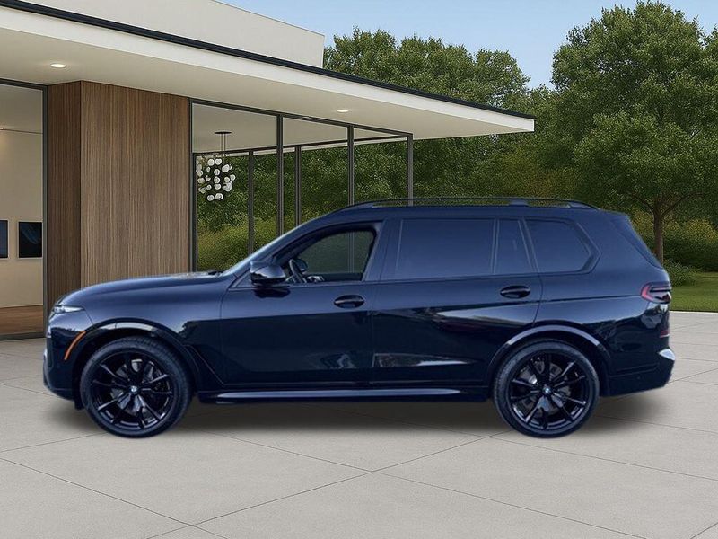 Used 2025 BMW X7 M60iImage 13