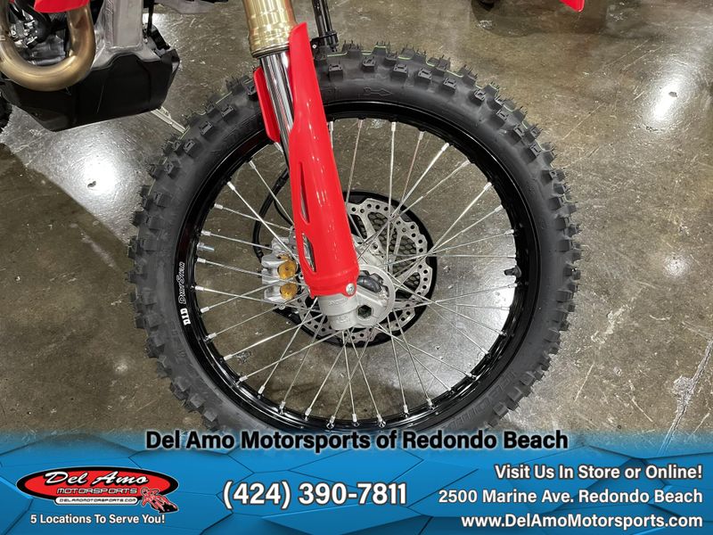 2025 Honda CRF450X Image 3