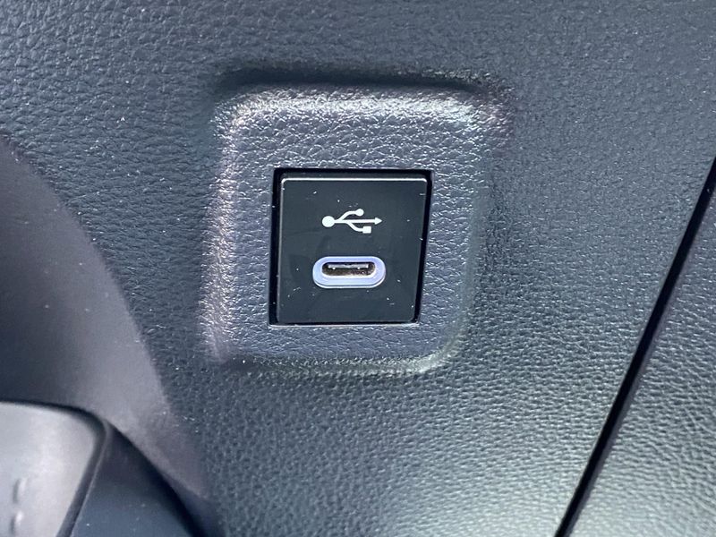 2025 Toyota Corolla SEImage 24