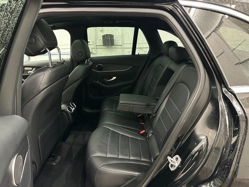 2021 Mercedes-Benz GLC 300 300Image 24