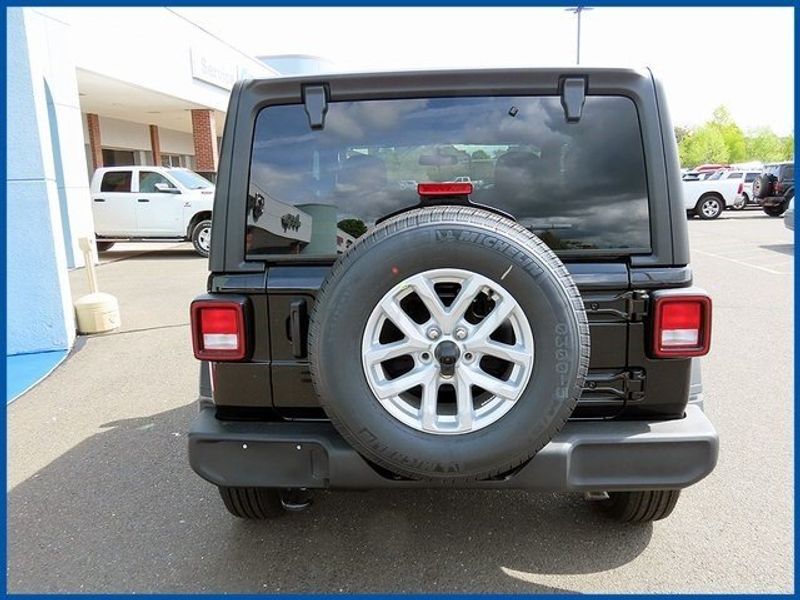 2023 Jeep Wrangler SportImage 6