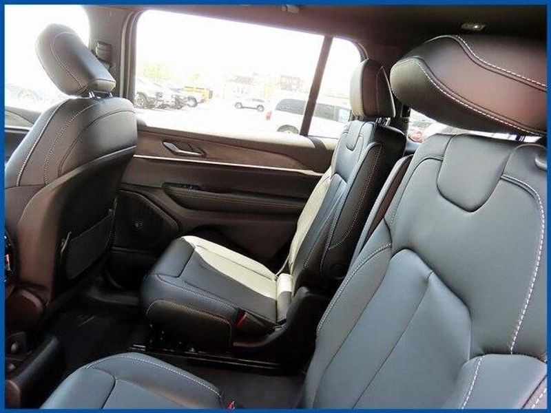 2025 Jeep Grand Cherokee LimitedImage 10