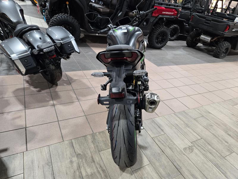 NEW 2026 KAWASAKI Z900 SE ABS Image 8