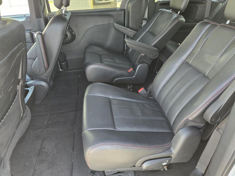 Used 2014 Dodge Grand Caravan 4dr Wgn R/T