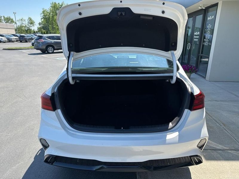 2024 Kia Forte GT-LineImage 19