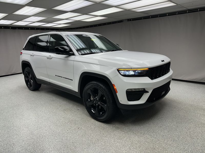 Used 2025 Jeep Grand Cherokee LimitedImage 14