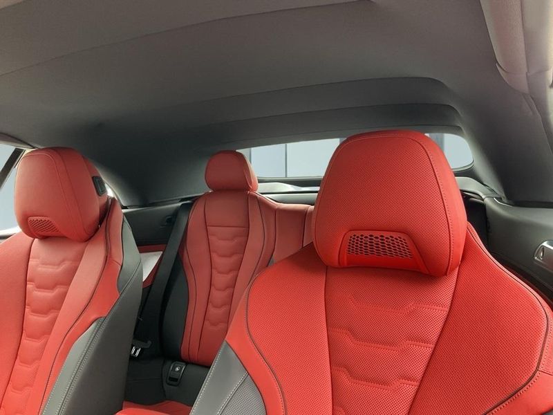 2025 BMW 8 Series M850i xDriveImage 20
