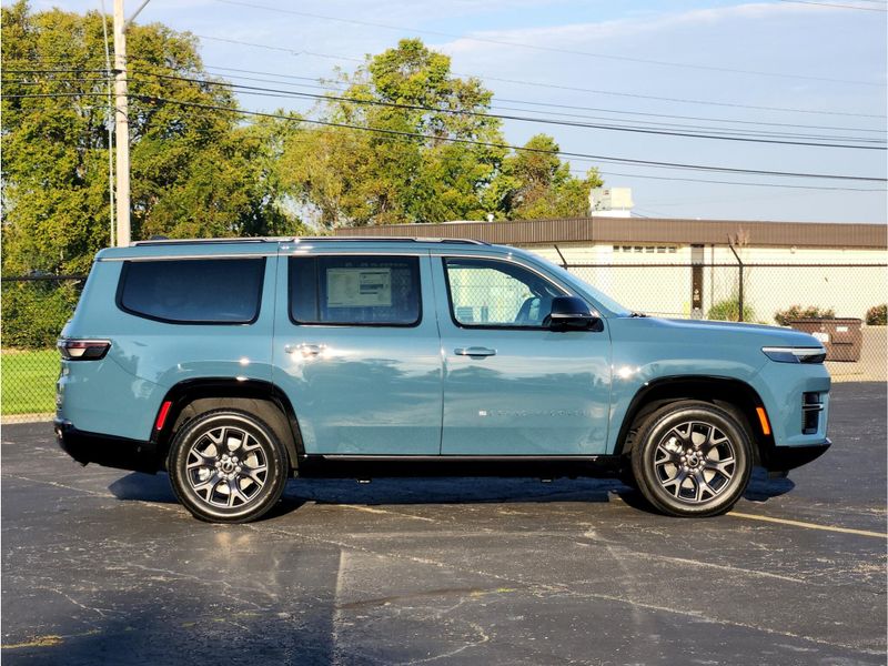 2027 Jeep Grand Wagoneer Limited Altitude 4x4