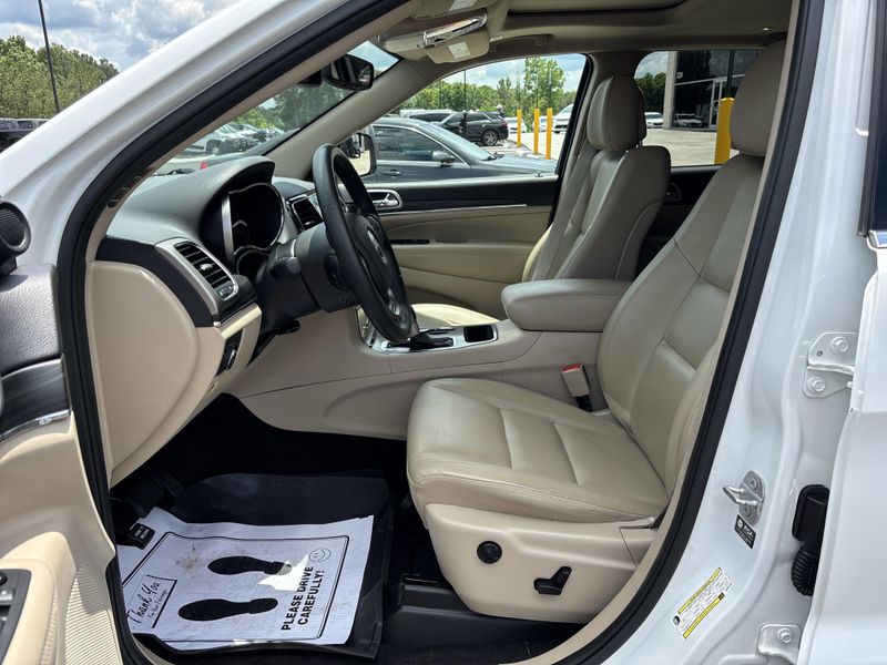 Used 2021 Jeep Grand Cherokee LimitedImage 13