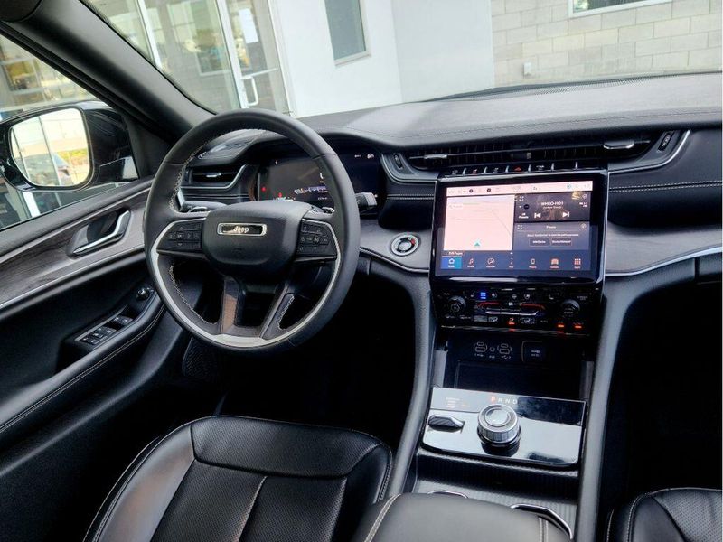Used 2024 Jeep Grand Cherokee L Limited