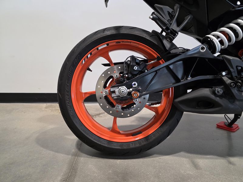 2024 KTM 390 Duke