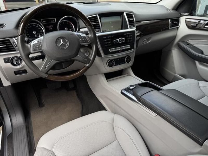 2015 Mercedes-Benz M-Class ML 350Image 2