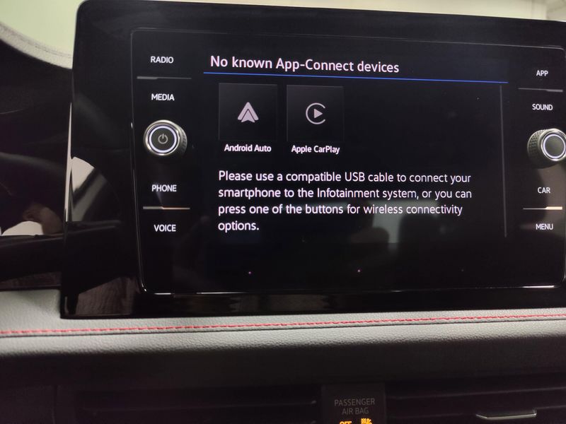 2025 Volkswagen Jetta GLI Autobahn w/Sunroof & Beats AudioImage 19