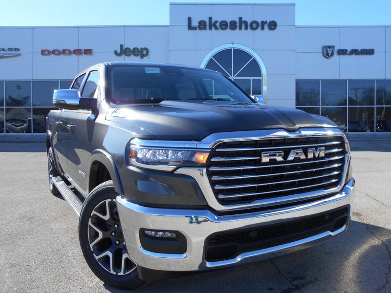 2025 RAM 1500 Laramie Crew Cab 4x4 5