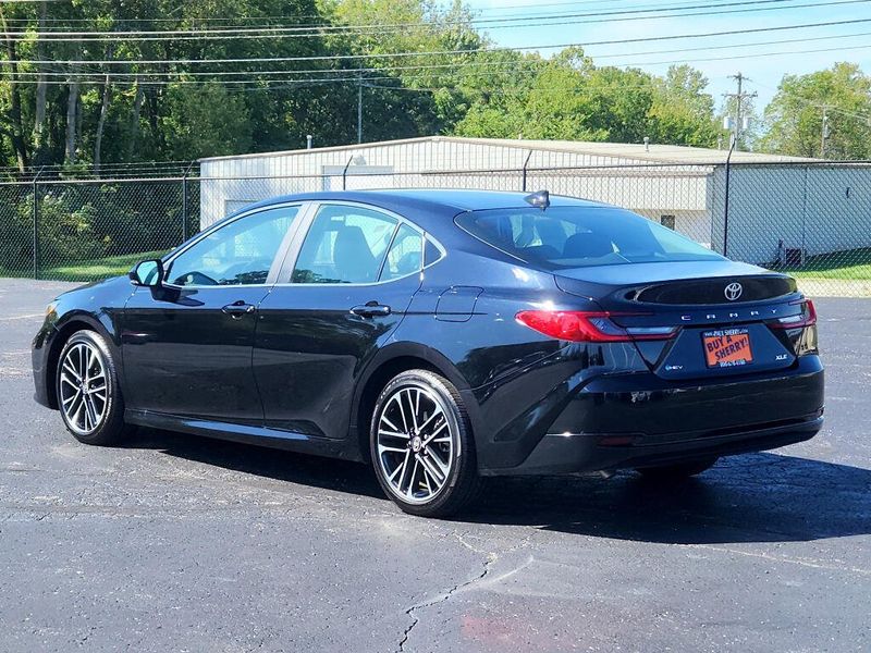 Used 2025 Toyota Camry XLE