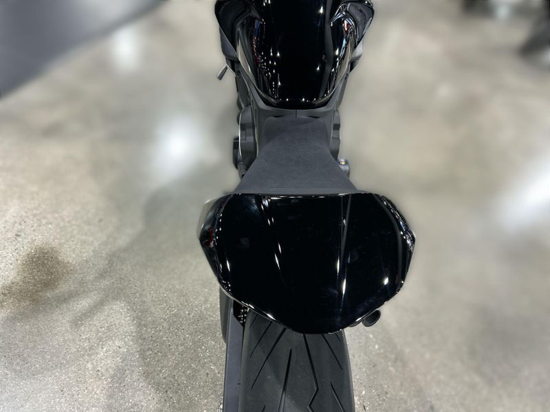 2024 Ducati DIAVEL V4 - DEMO Image 14