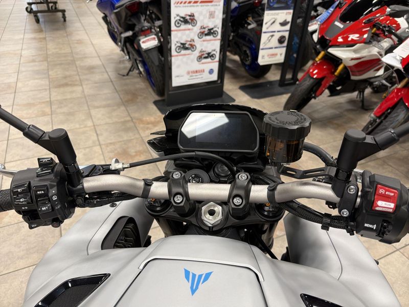 New 2026 Yamaha MT-10 Image 24