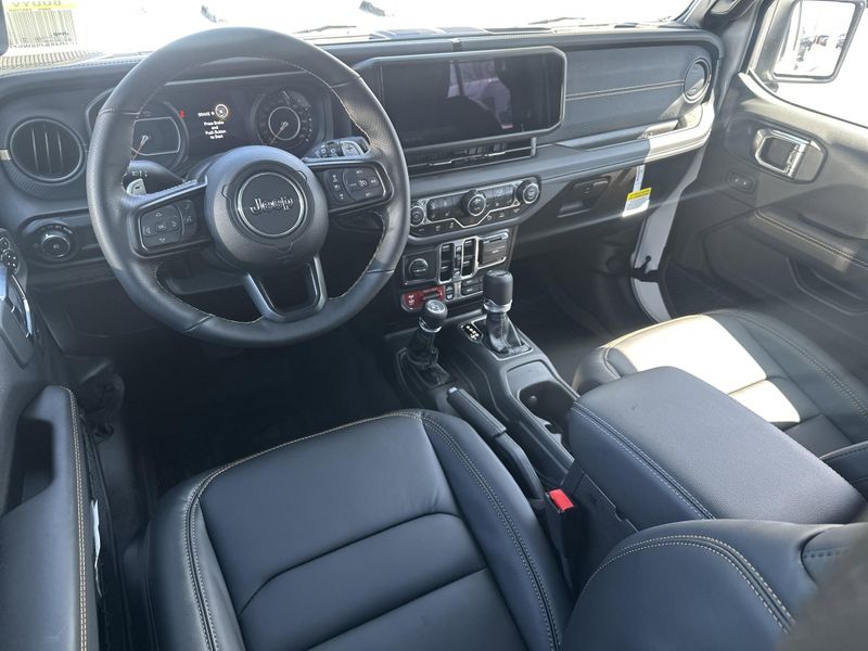 New 2025 Jeep Wrangler 4-door Rubicon 392Image 16