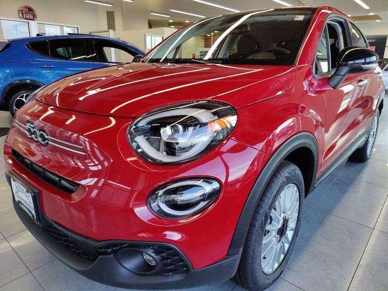 2023 Fiat 500X Pop AWDImage 9