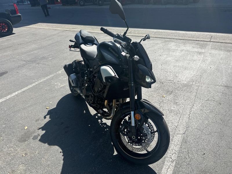 New 2025 Kawasaki Z900 