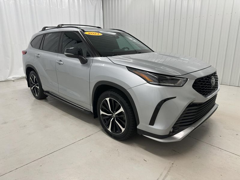2021 Toyota Highlander XSE photo 5