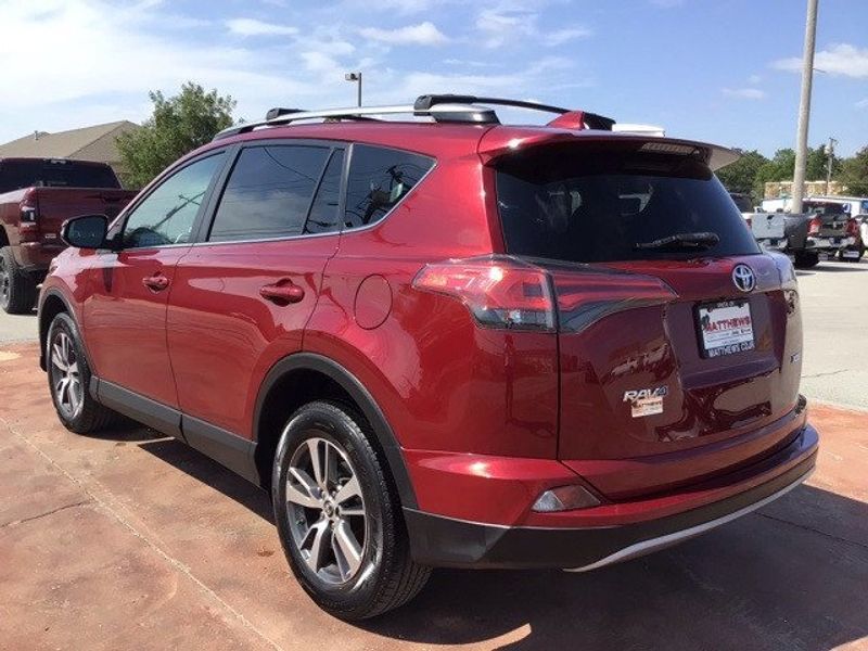 2018 Toyota RAV4 XLEImage 3