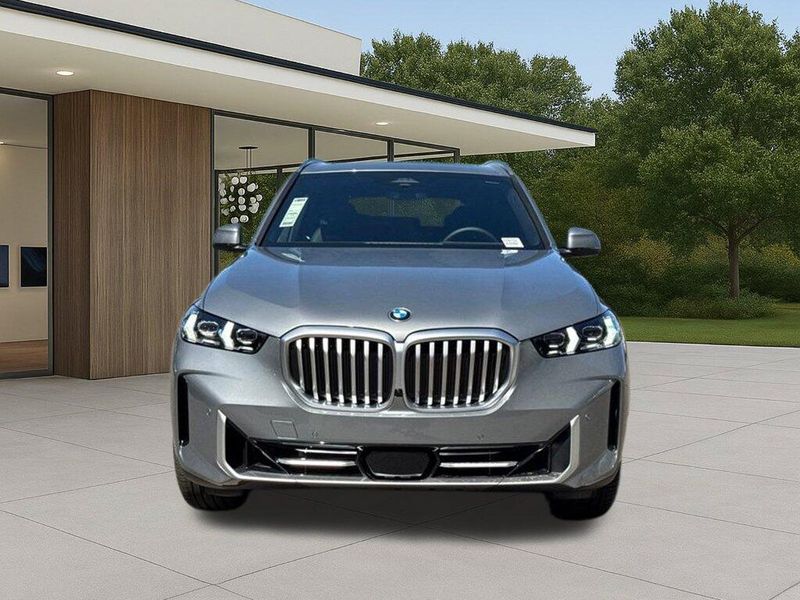 New 2026 BMW X5 sDrive40iImage 4