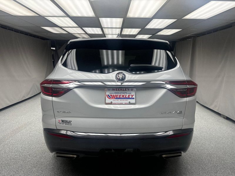 2018 Buick Enclave EssenceImage 3