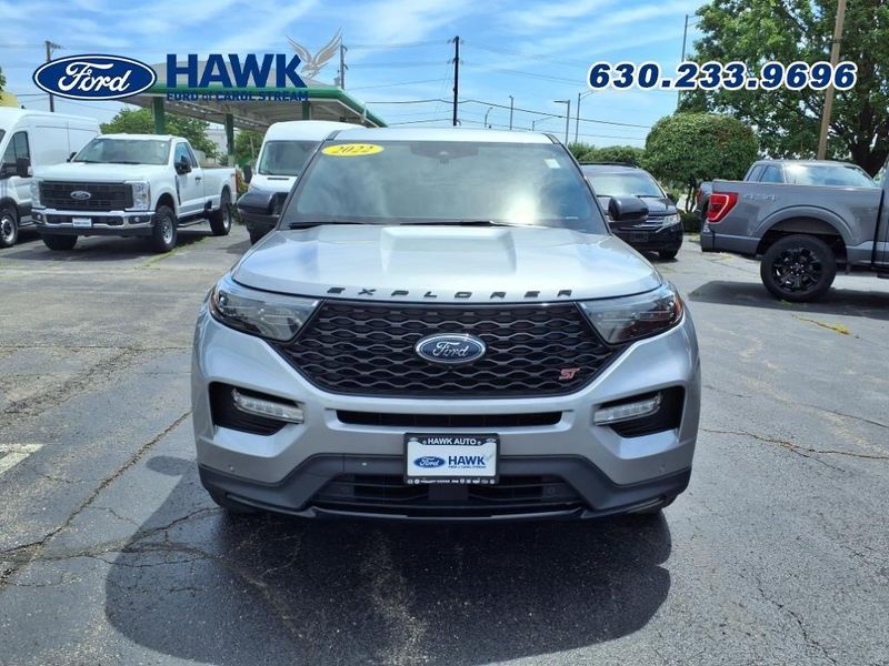 2022 Ford Explorer ST photo 2