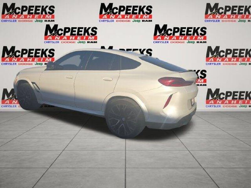 Used 2023 BMW X6 M BaseImage 3