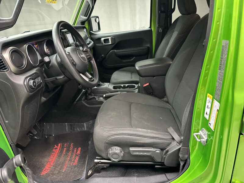 Used 2019 Jeep Wrangler Unlimited SportImage 4