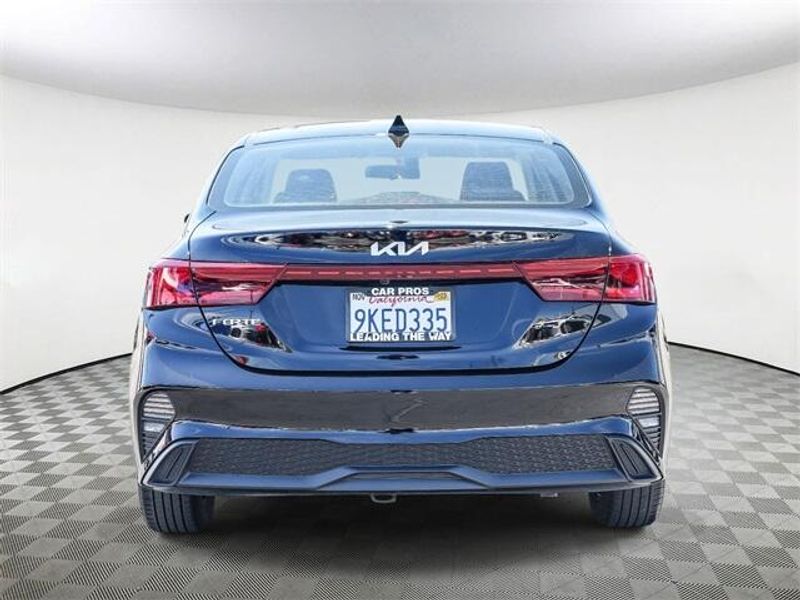 Used 2024 Kia Forte LXSImage 7