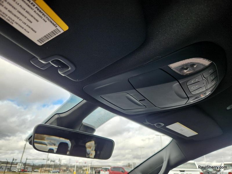 New 2026 Chrysler Voyager Lx