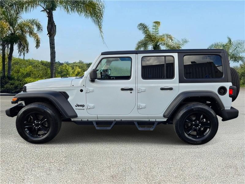 Used 2022 Jeep Wrangler Unlimited Sport Altitude 4x4