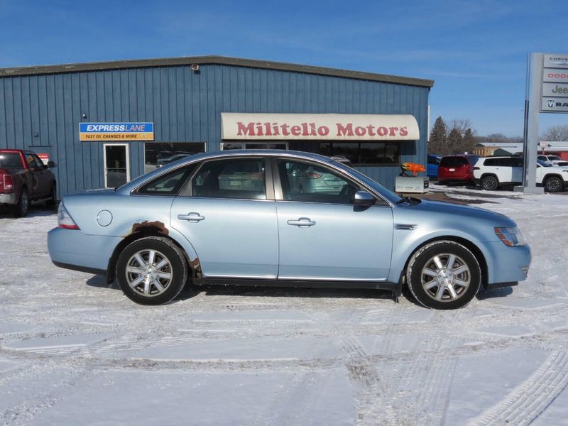 Used 2009 Ford Taurus SEL 4dr SedanImage 1
