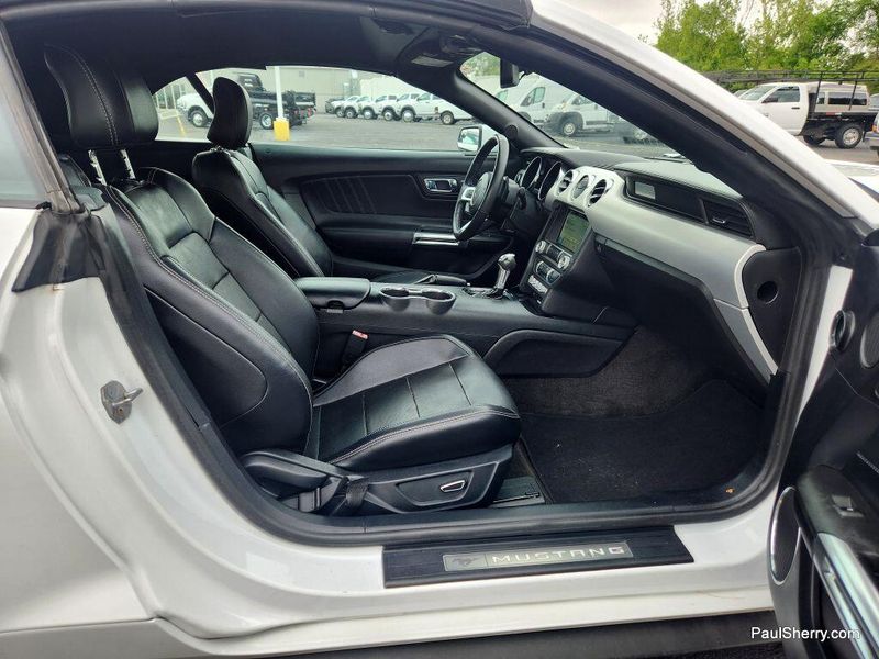2017 Ford Mustang EcoBoost PremiumImage 30