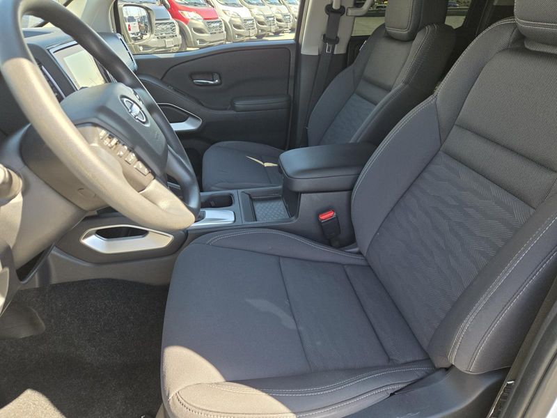 Used 2024 Nissan Frontier Crew Cab 4x4 SV