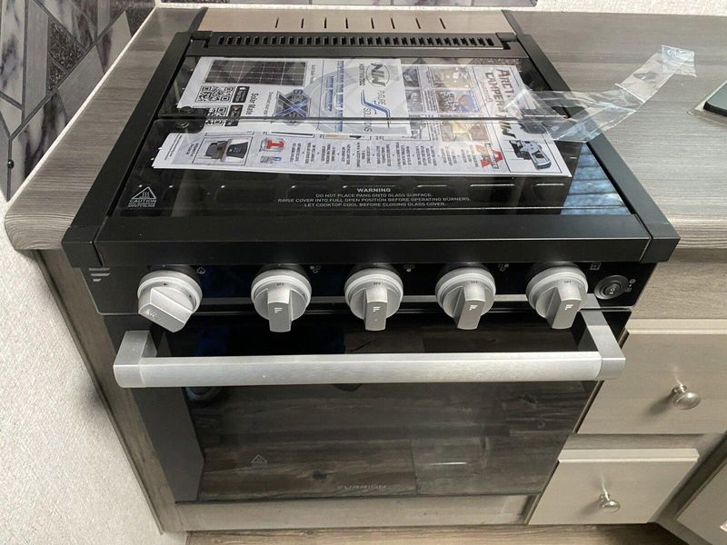 New 2025 ARCTIC FOX 811 W/Gen Image 10