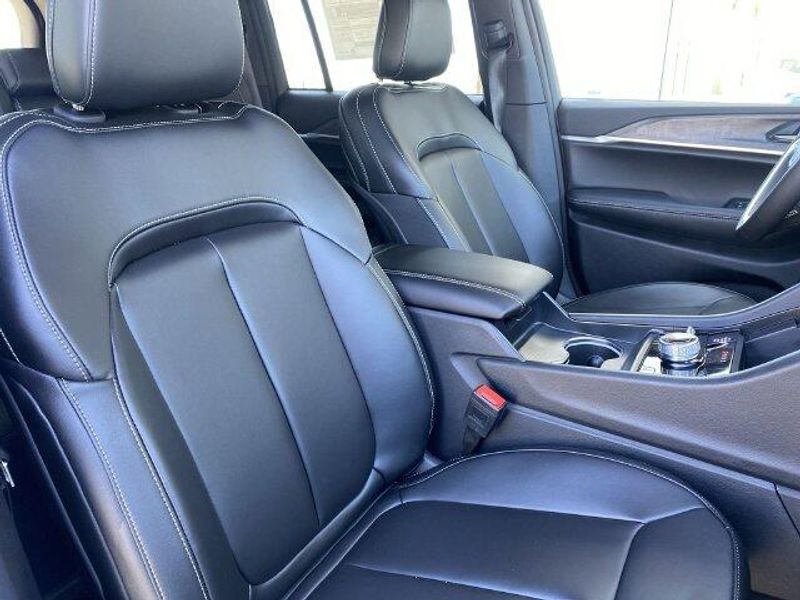 New 2024 Jeep Grand Cherokee 4xeImage 11